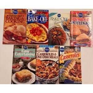 Lot of 7 Vintage Pillsbury Classic Cookbooks 90s Recipes
